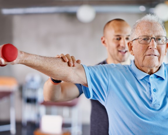 Sarcopenia significato concreto e rimedi per un processo di invecchiamento in salute, leggi il parere del neurologo e l'esperienza del fondatore di ISSA europe