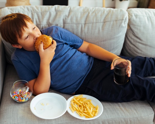 obesità infantile i dati Unicef e le raccomandazioni dei pediatri