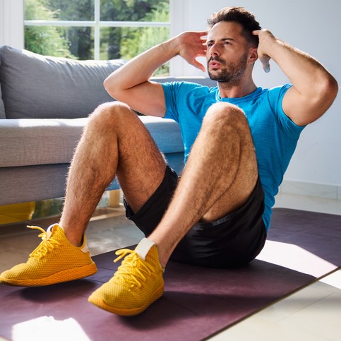 sit up tutto quello che c'è da sapere su questo esercizio per gli addominali sui suoi possibili errori e quando evitarlo