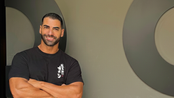 Riccardo Spiga è un uomo con un fisico perfetto, come Personal Trainer spiega quali sono i veri criteri da seguire per l'allenamento